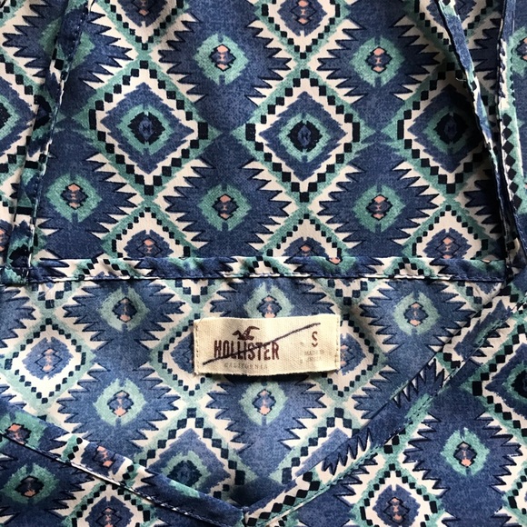 Hollister Summer Top With Adjustable Straps ⭐️ - Picture 6 of 6